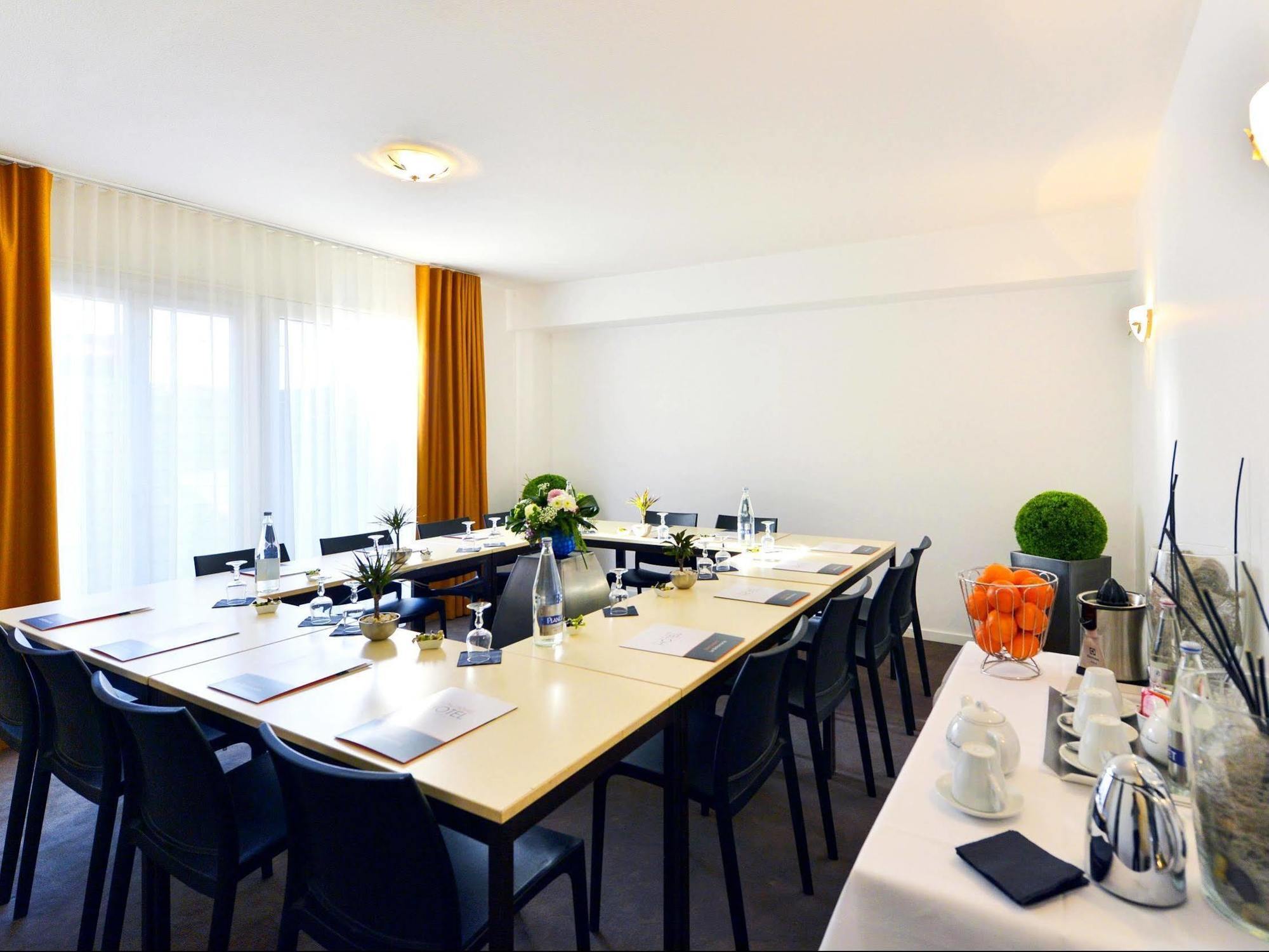 The Originals City, Hotel Le Beaujoire, Nantes Bagian luar foto