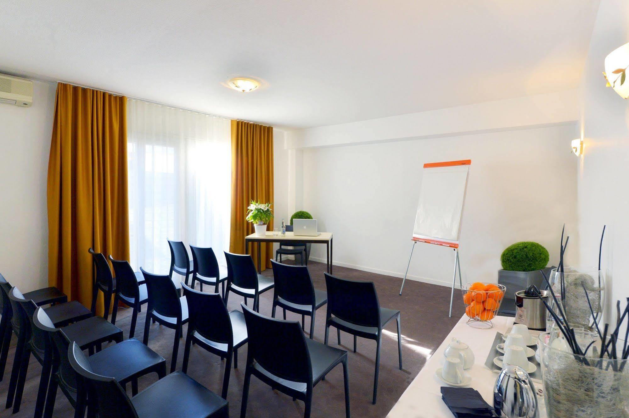 The Originals City, Hotel Le Beaujoire, Nantes Bagian luar foto